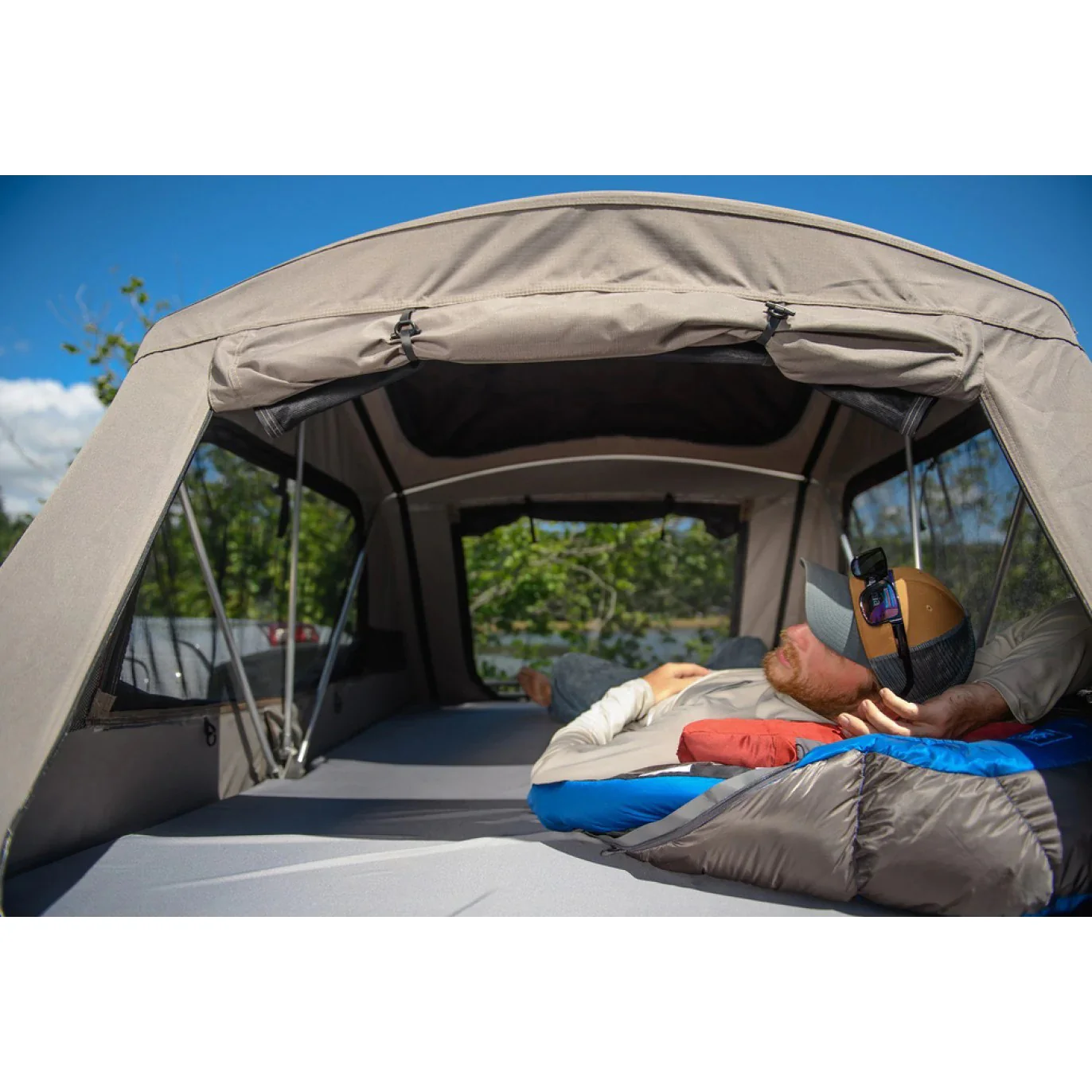 Roof Rack Accessory: Rooftop Tent (2-Person) | Yakima SkyRise HD Small - Image 4